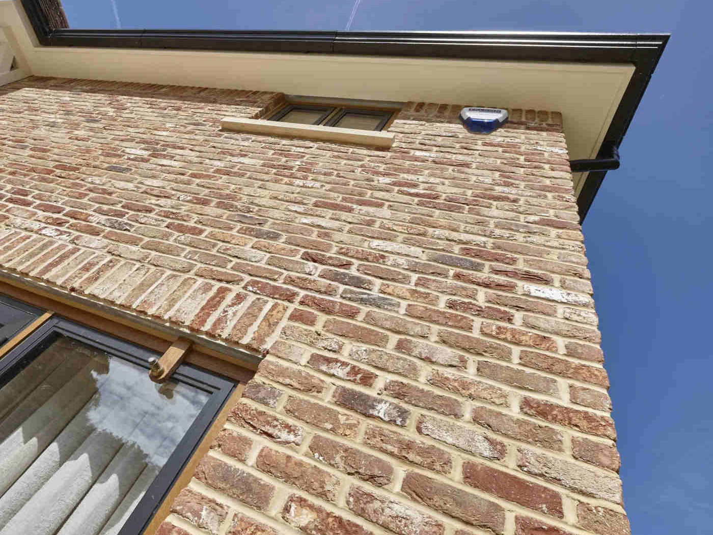 Choosing the Right Brick Colour for Your Home Project