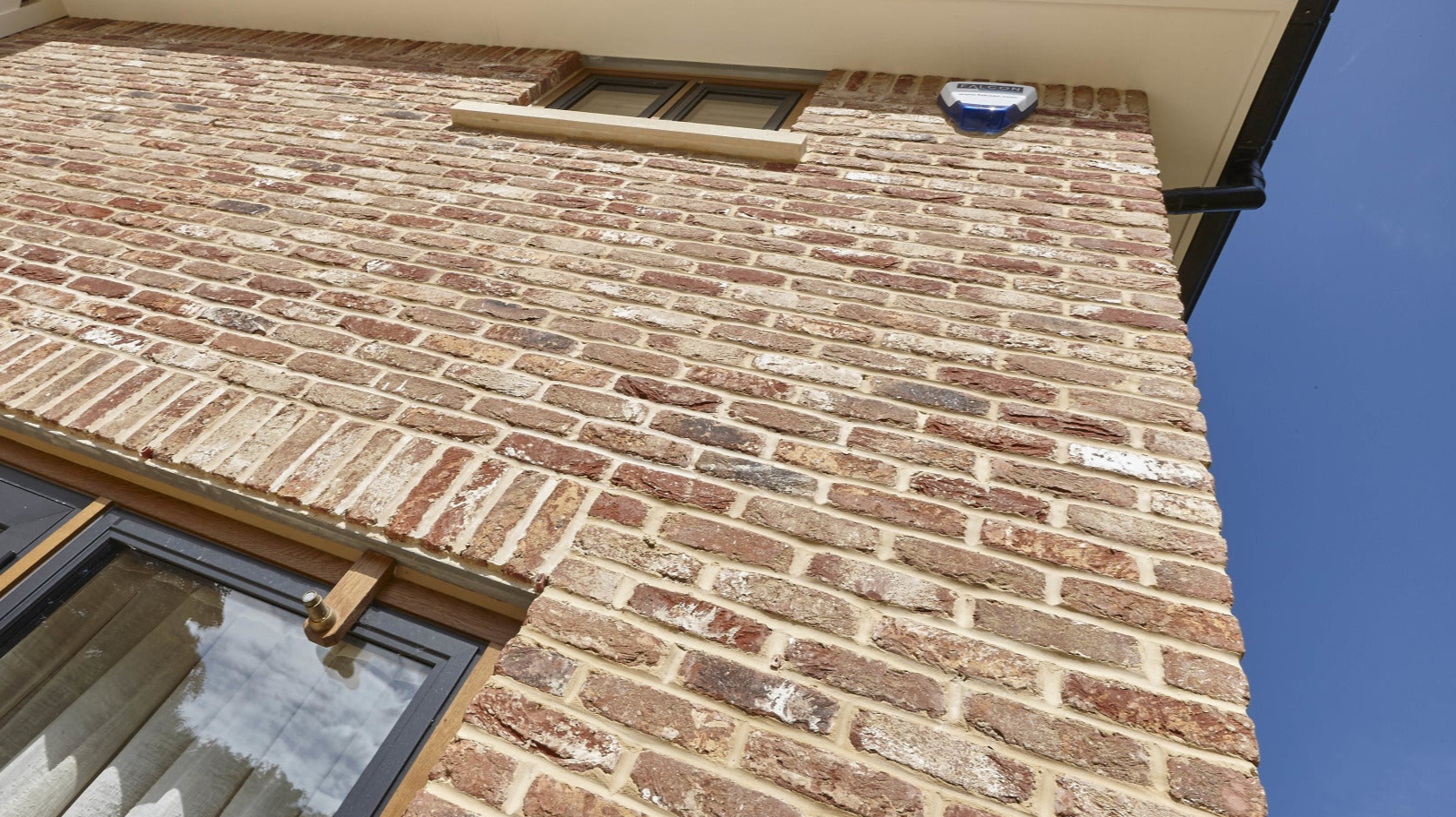 Choosing the Right Brick Colour for Your Home Project