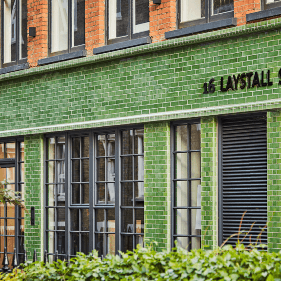 London Retail Architect design incorporating ceramic glazed linear bricks
