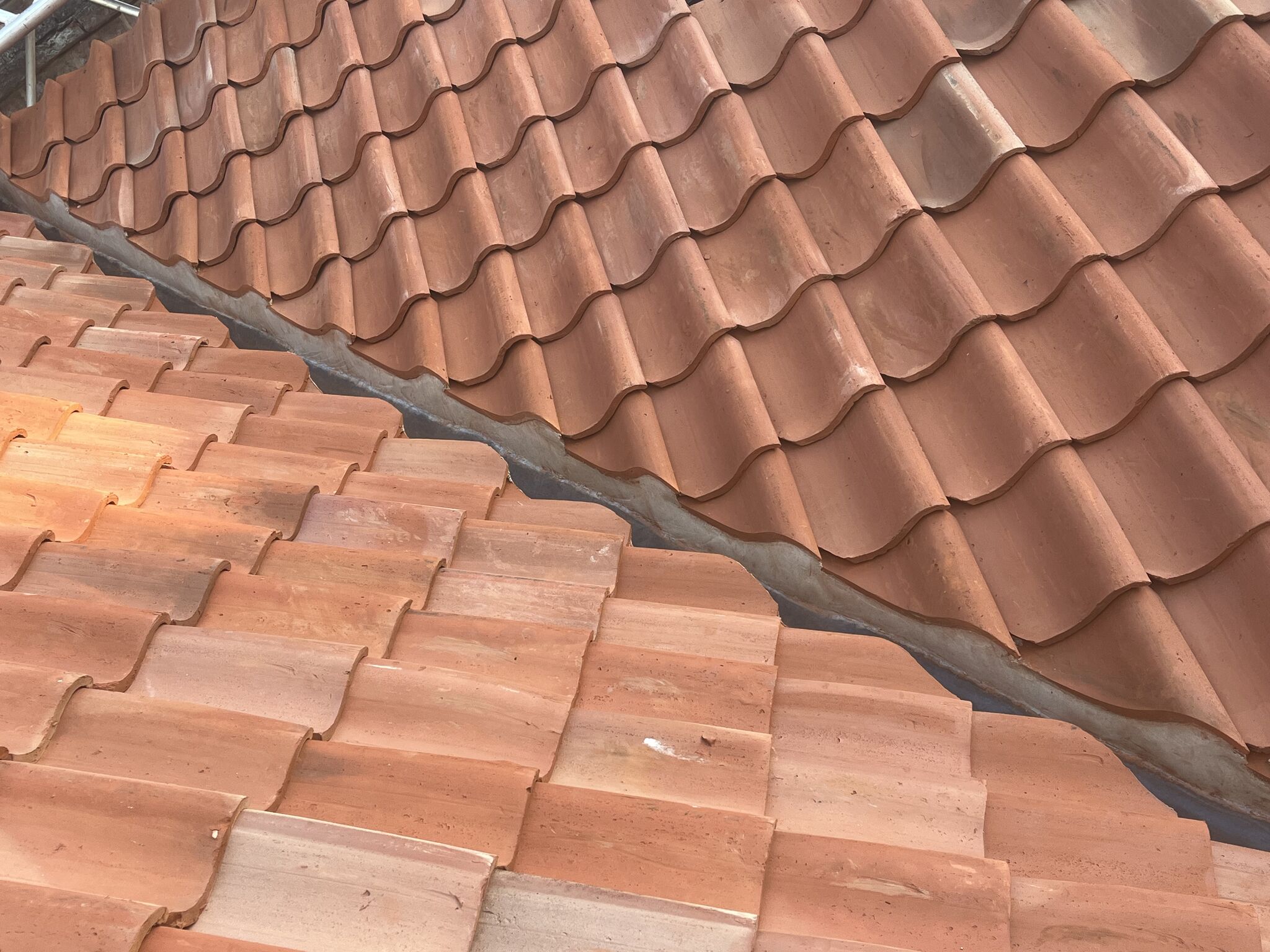 Natural clay pan tile roofing product