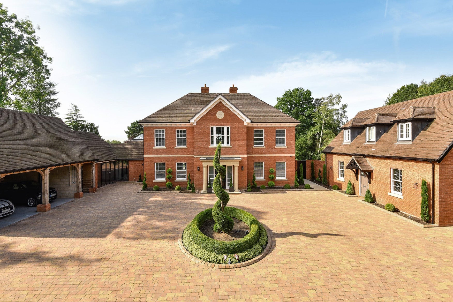 Traditional New Build House using handmade imperial bricks from heritage brick company