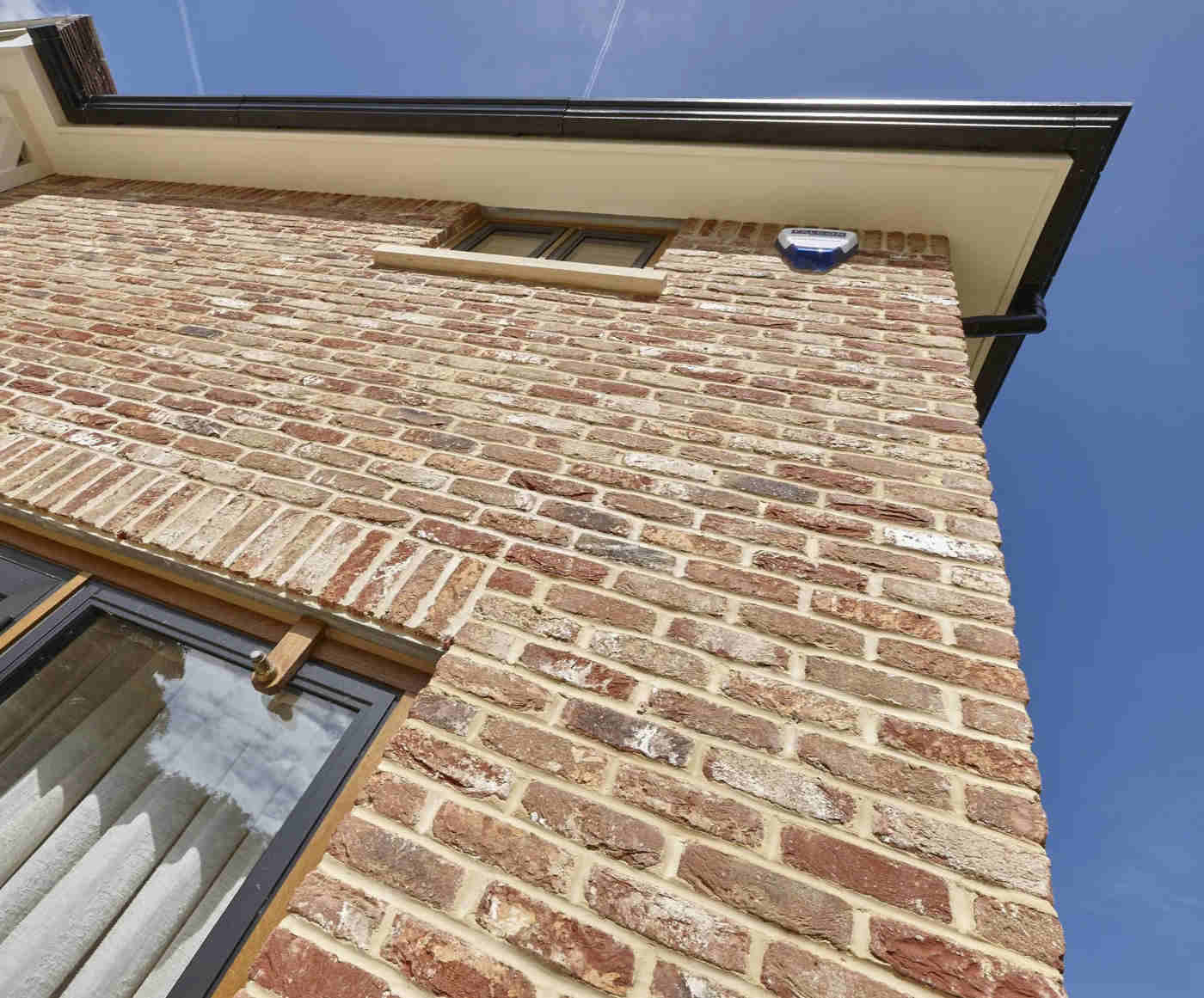 Choosing the Right Brick Colour for Your Home Project