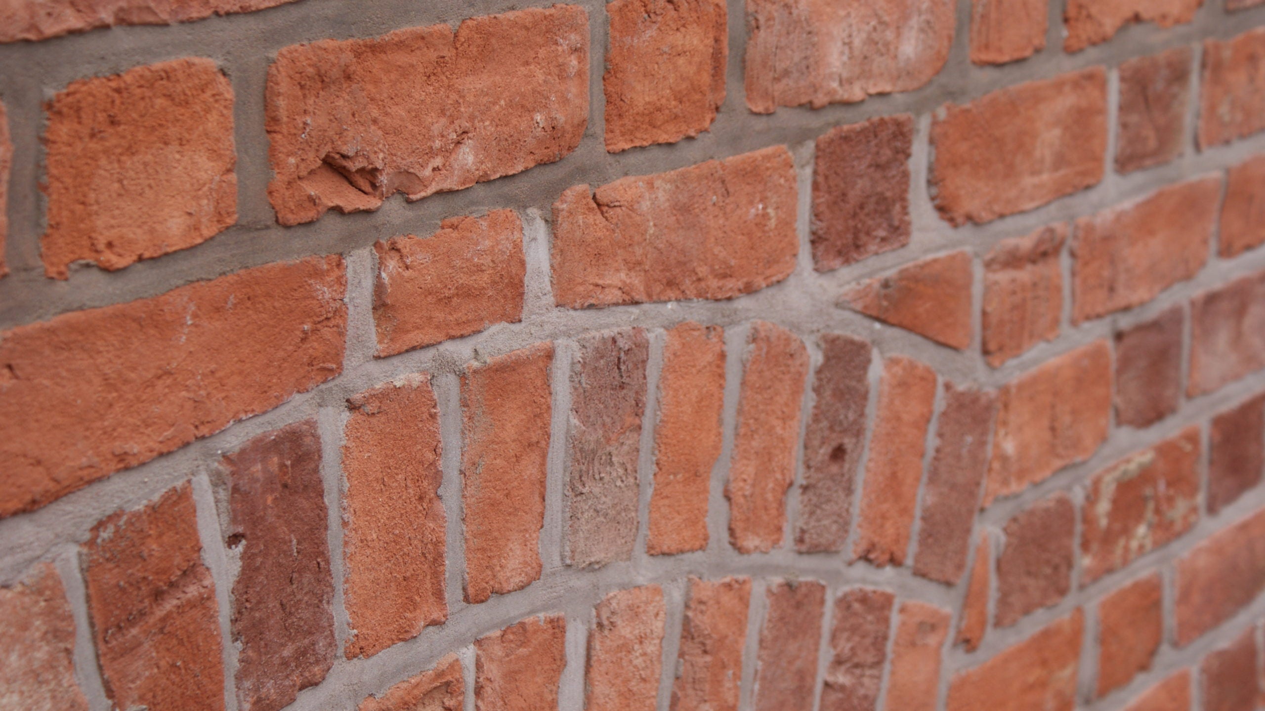 handmade facing brick wall - Heritage Brick embrace working together across the industry with other professional trades, to deliver high quality bricks and pavers to projects across the UK.